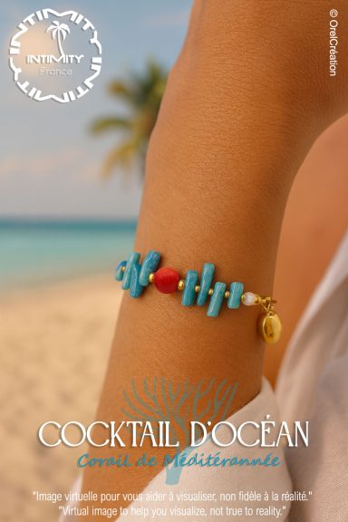 Cocktail d'Océan Bracelet coloré avec des perles turquoise et rouges, posé sur une peau bronzée.